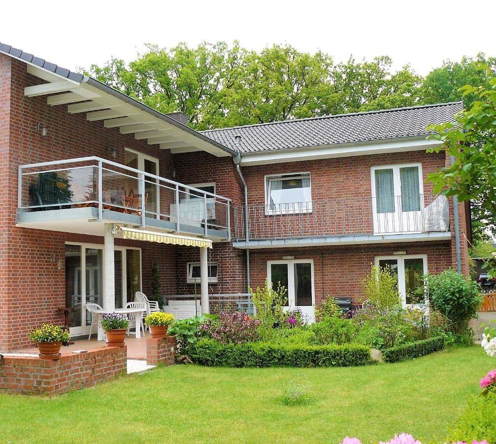 Family Room with Terrace in Hamburg Sasel, Hamburg