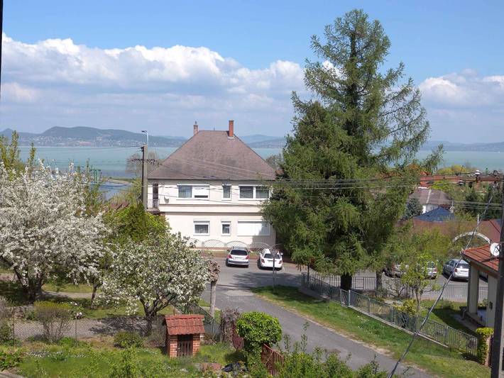 Ganze Ferienwohnung, Ferienwohnung mit Klimaanlage und wünderschönes Panorama in Fonjod, Plattensee Südufer