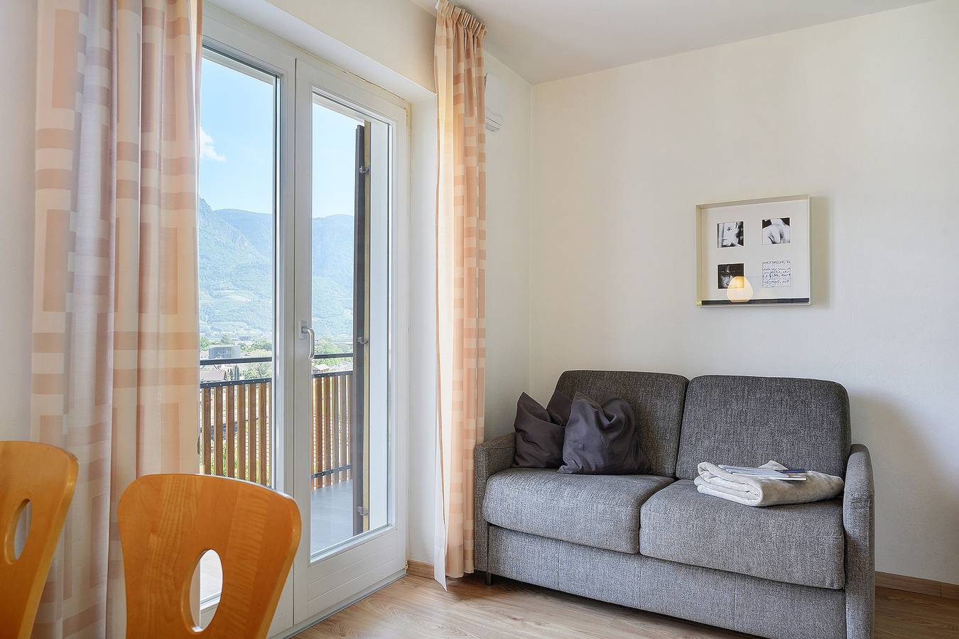 Ganze Wohnung, Apartment 'Freiblick Klein' mit Bergblick, gemeinsamer Terrasse und Wlan in Marling, Ortleralpen