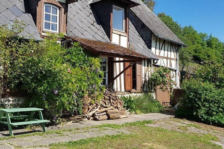 Location de vacances pour 6 personnes, avec jardin et jacuzzi dans Montfort-sur-Risle