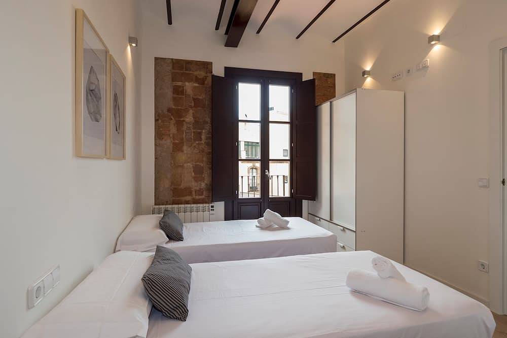 Entire apartment, Bebarceloner Pelayo Apartments - 2 bedrooms, 2 bathrooms in Barcelona Centre, Barcelona