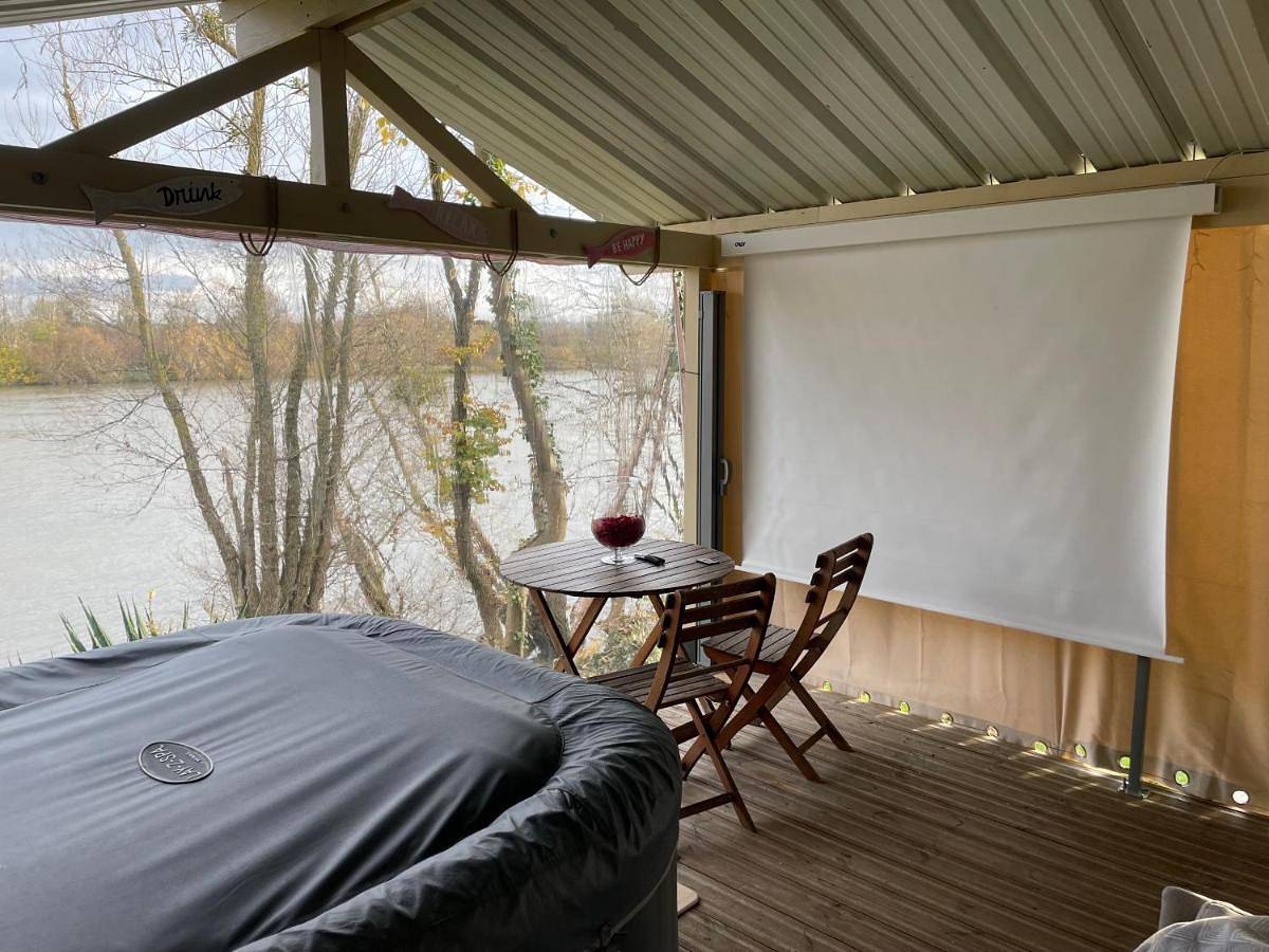 One-Bedroom Chalet in Carrières-sous-Poissy, Yvelines