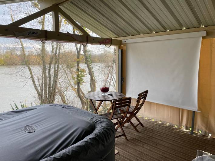 Chalet pour 2 personnes, avec jacuzzi ainsi que piscine et jardin dans Yvelines - 2