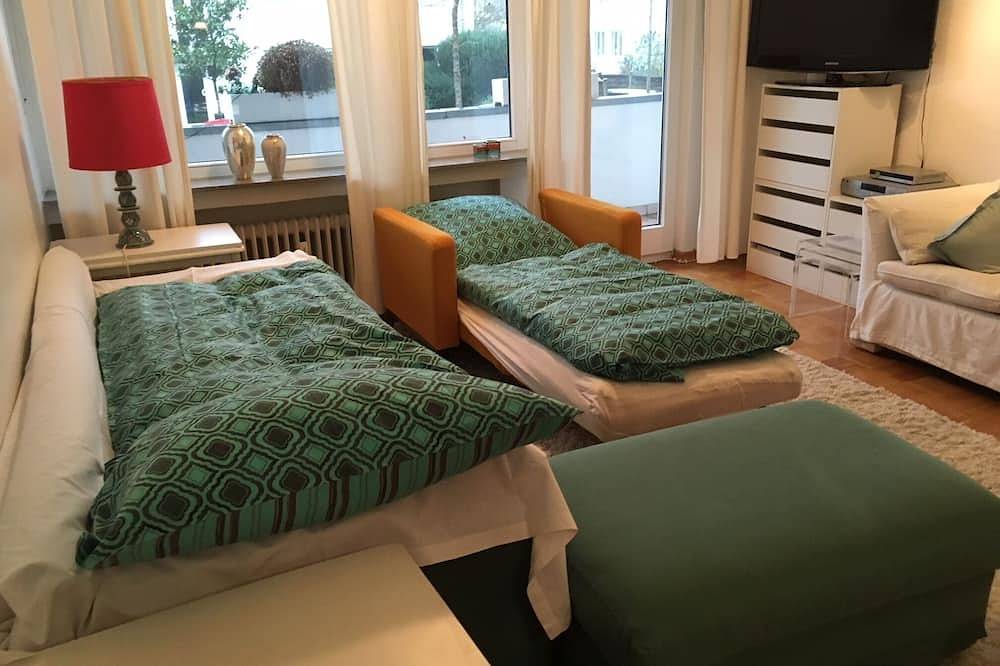 Ganze Wohnung, Sonnige Ferienwohnung mit Blick ins Grüne und Südwestbalkon in Bad Godesberg, Bonn