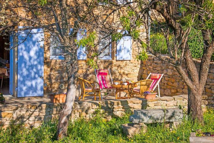 Gîte for 4 people, with yard in Languedoc-Roussillon