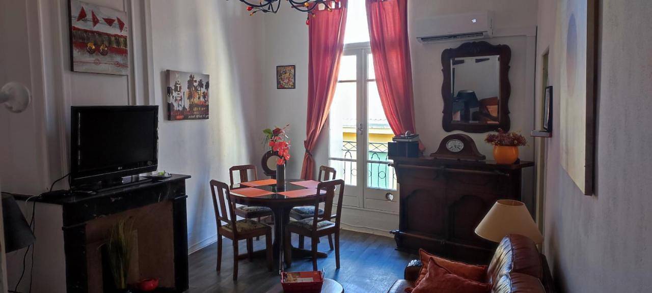 Apartment in Pézenas, Côte d'Améthyste
