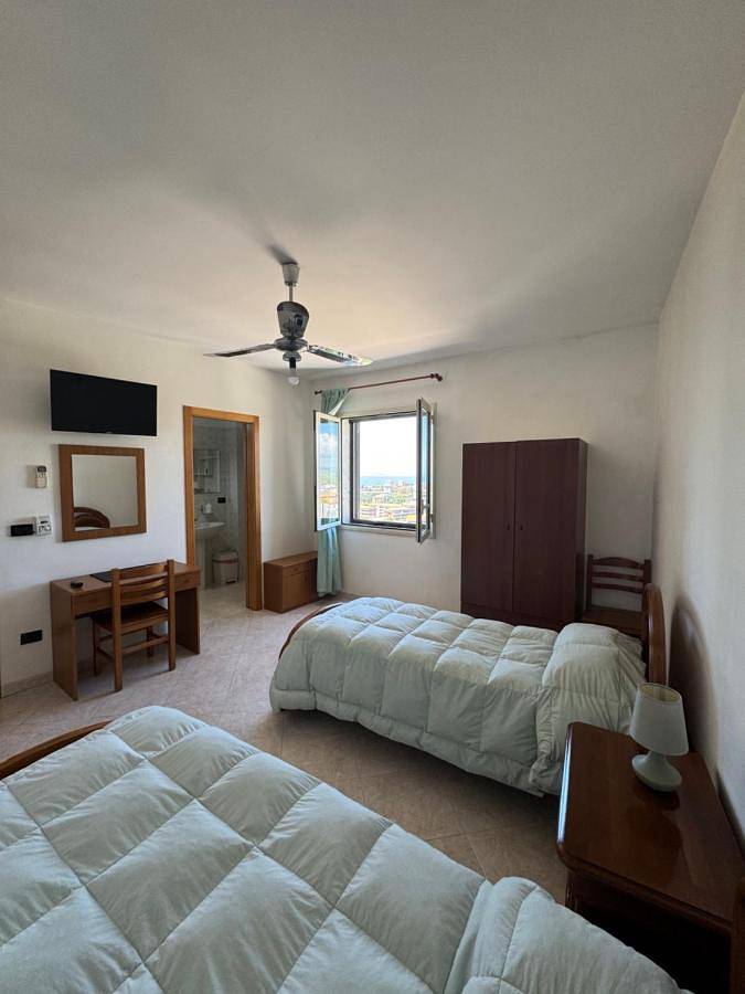 Chambre d’hôte pour 2 personnes, avec terrasse et vue à Gela - 3