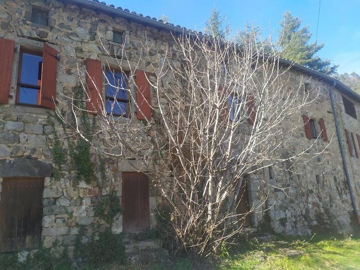 Location de vacances pour 6 personnes, avec Terrasse ainsi que Jardin et Vue à Saint-Sauveur-de-Montagut - 2