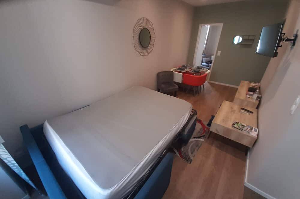 Entire apartment, Apartment 101 - Cosy T2 60 m² in Bourg-Saint-Andéol, Privas