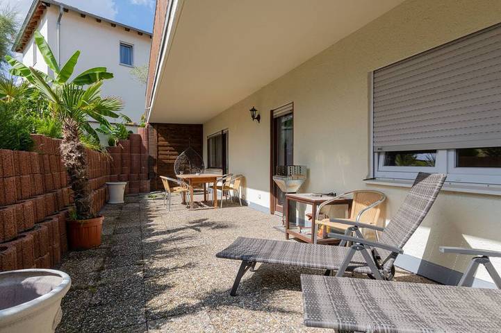 Ferienwohnung für 9 Personen, mit Terrasse und Garten in Schwetzingen
