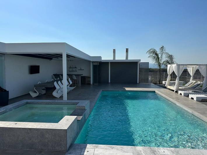 Villa für 16 Personen, mit Whirlpool und Garten sowie Pool - 1