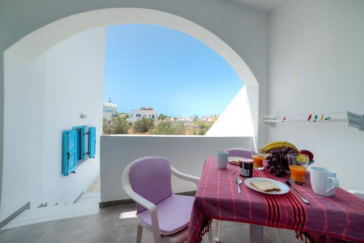 Ferienwohnung für 5 Personen, mit Balkon auf Santorin