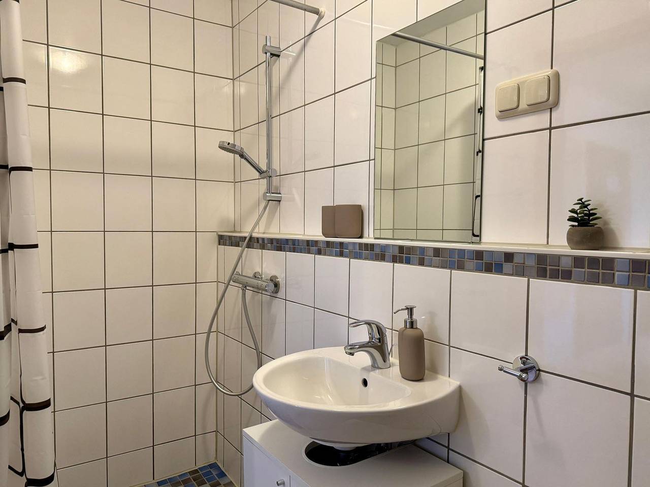 Ganze Wohnung, Gemütliches Studio in der Pension vorm Darß in Neu Hirschburg, Ribnitz-Damgarten