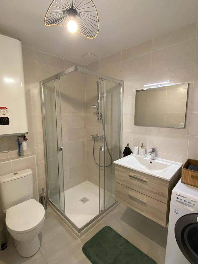 Appartement entier, Appartement proche Cnpe et Pipa in Saint-Denis-en-Bugey, Belley