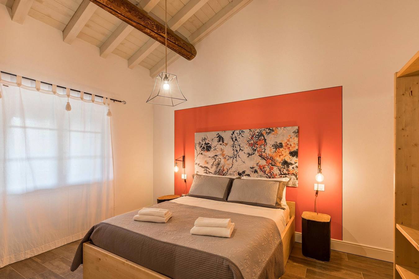 Entire apartment, Apartment "Bucaneve" with Private Terrace, Wi-Fi, Shared Garden & Pool in Rivoltella del Garda, Desenzano del Garda