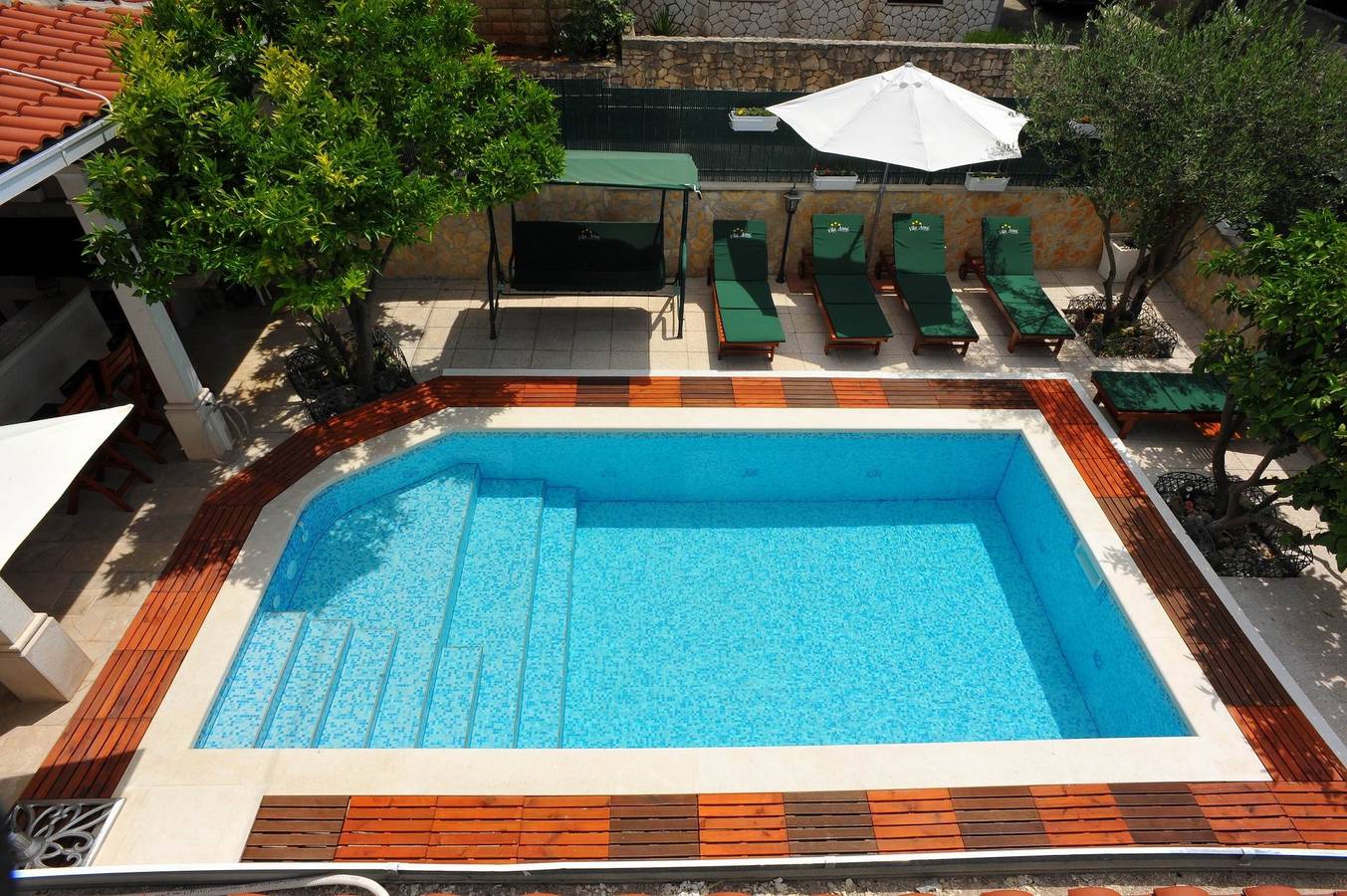 Ganze Wohnung, Studio Appartement mit Terrasse Sutivan, Brac As-16846-b in Sutivan, Brac