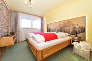 Hotel für 4 Personen in Mittelberg, Allgäuer Alpen (Österreich), Bild 3