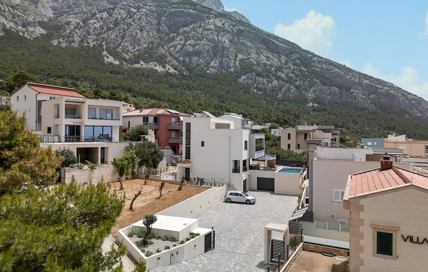 Wunderschöne Ferienwohnung mit Meerblick, Pool und Terrasse in der Nähe von Makarska in Veliko Brdo, Makarska