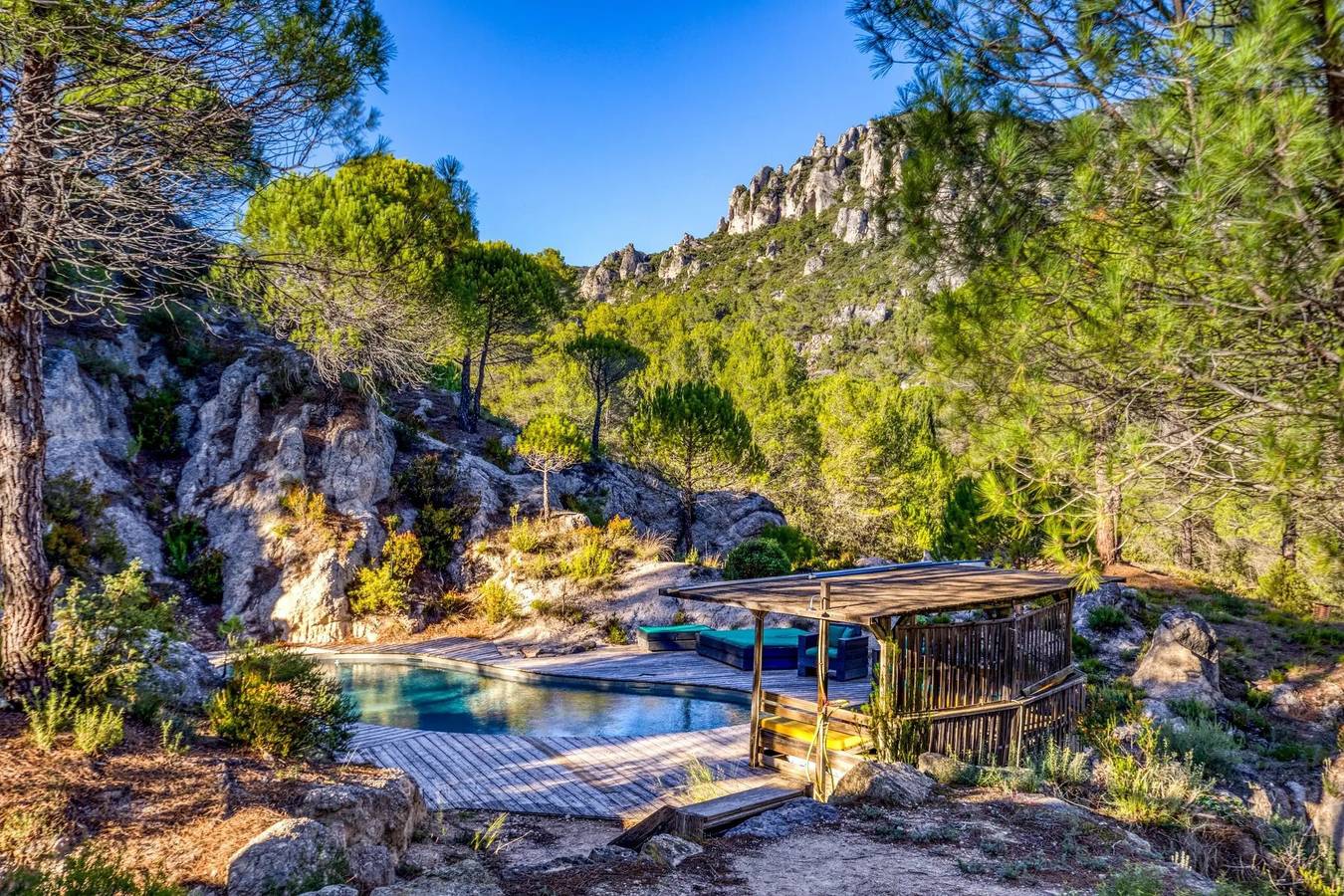 Casa vacacional «Le Sabel» con vistas a la montaña, piscina privada y Wi-Fi in Mourèze, Región de Lodève