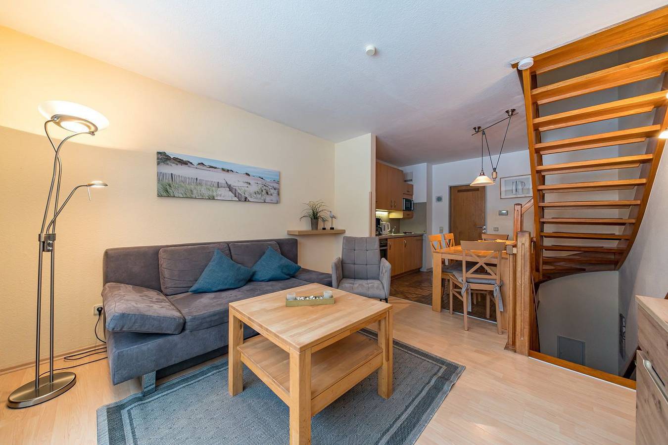 Ganze Wohnung, Hübsches Maisonette-Ferienapartment mit Balkon und tollem Blick zur Nordsee in Schillig Strand, Wangerland