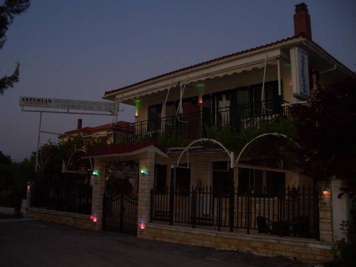 Gîte pour 4 personnes, avec balcon et jardin à Arta - 3