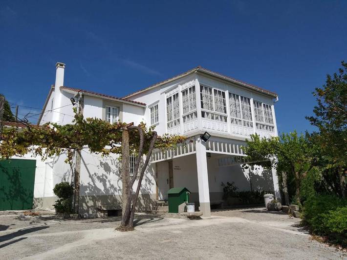 Casa rural para 10 personas, con Balcón y Terraza además de Piscina y Vistas en Teo 