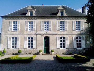 Chambre d’hôte pour 2 personnes, avec vue ainsi que terrasse et jardin à Villers-Châtel