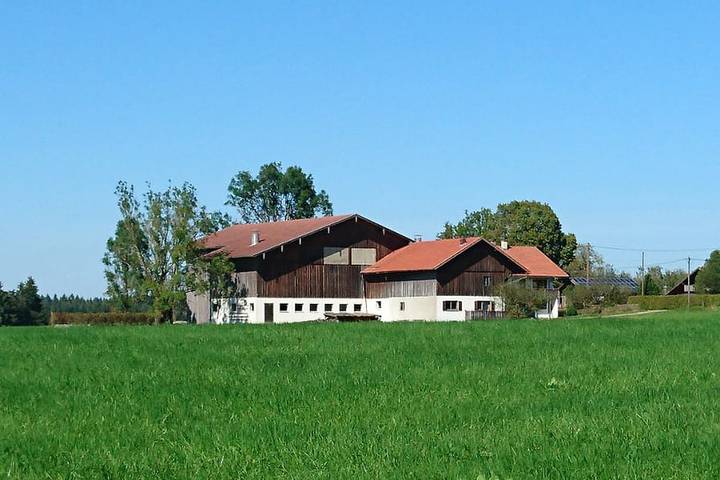 Ferienwohnung für 6 Personen, mit Balkon und Terrasse sowie Seeblick