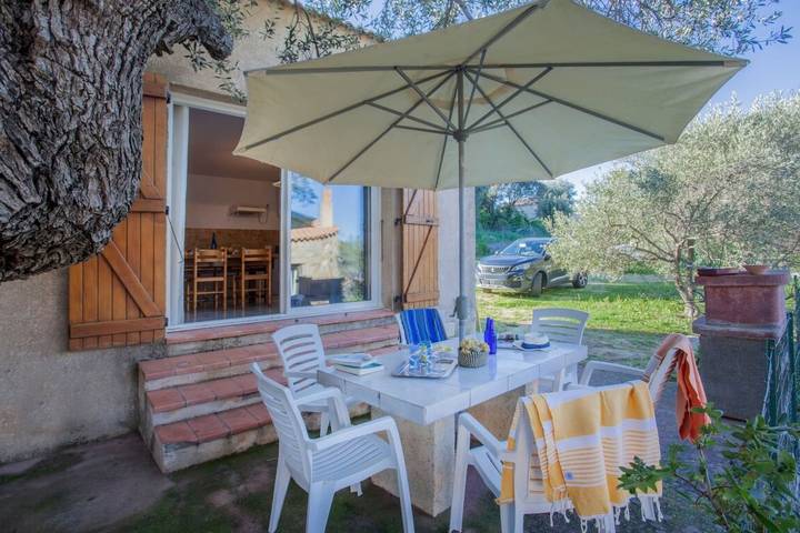 Location de vacances pour 2 personnes, avec terrasse à Monticello