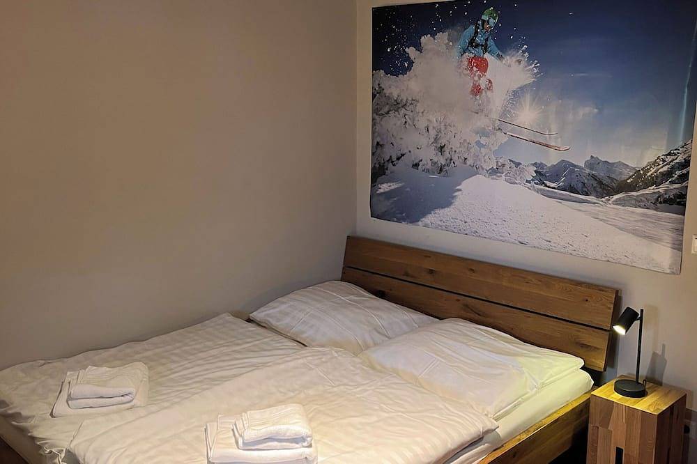 Gemütliches Ferienhaus mit Sonnenterrasse, Wellnessbereich & Garten, ca. 260 qm in Reit im Winkl, Bayerische Alpen