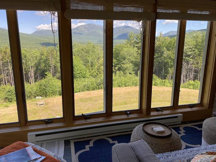 Vacation rental for 8 people, with sauna and pool as well as hot tub and yard in White Mountain National Forest