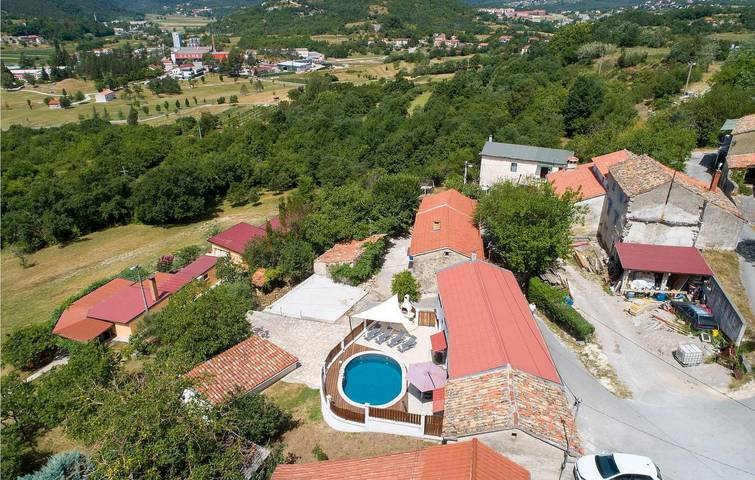 Location de vacances pour 4 personnes, avec terrasse, animaux acceptés à Buzet - 3