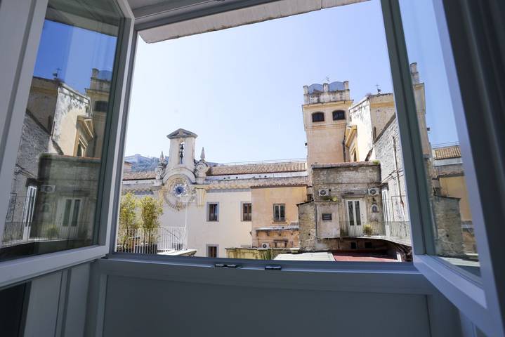 Ganze Wohnung, Ferienwohnung für 2 Personen mit Balkon/Terrasse in Neapel, Neapel Provinz