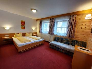 Holiday Apartment for 3 People in Ischgl, Silvretta, Photo 3