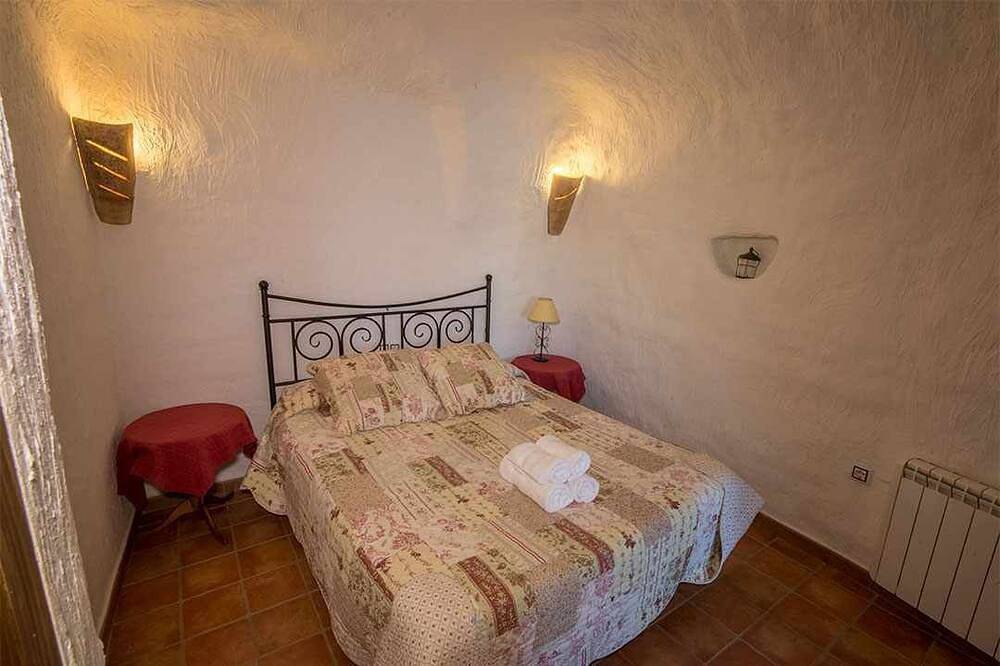 Casas Cueva El Mirador de Galera for 2 people in Galera, Geoparque de Granada