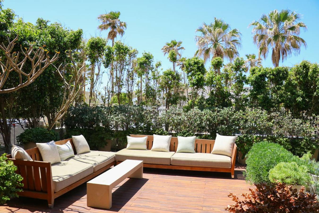 Luxurious Coastal Villa with Pool Near the Beach in Herzliya, Tel Aviv District