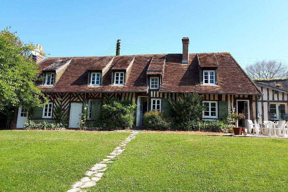Clos Normand ,havre de paix; maison 180 m2 plein sud avec jardin clos & ruisseau in Houlgate, Région de Lisieux