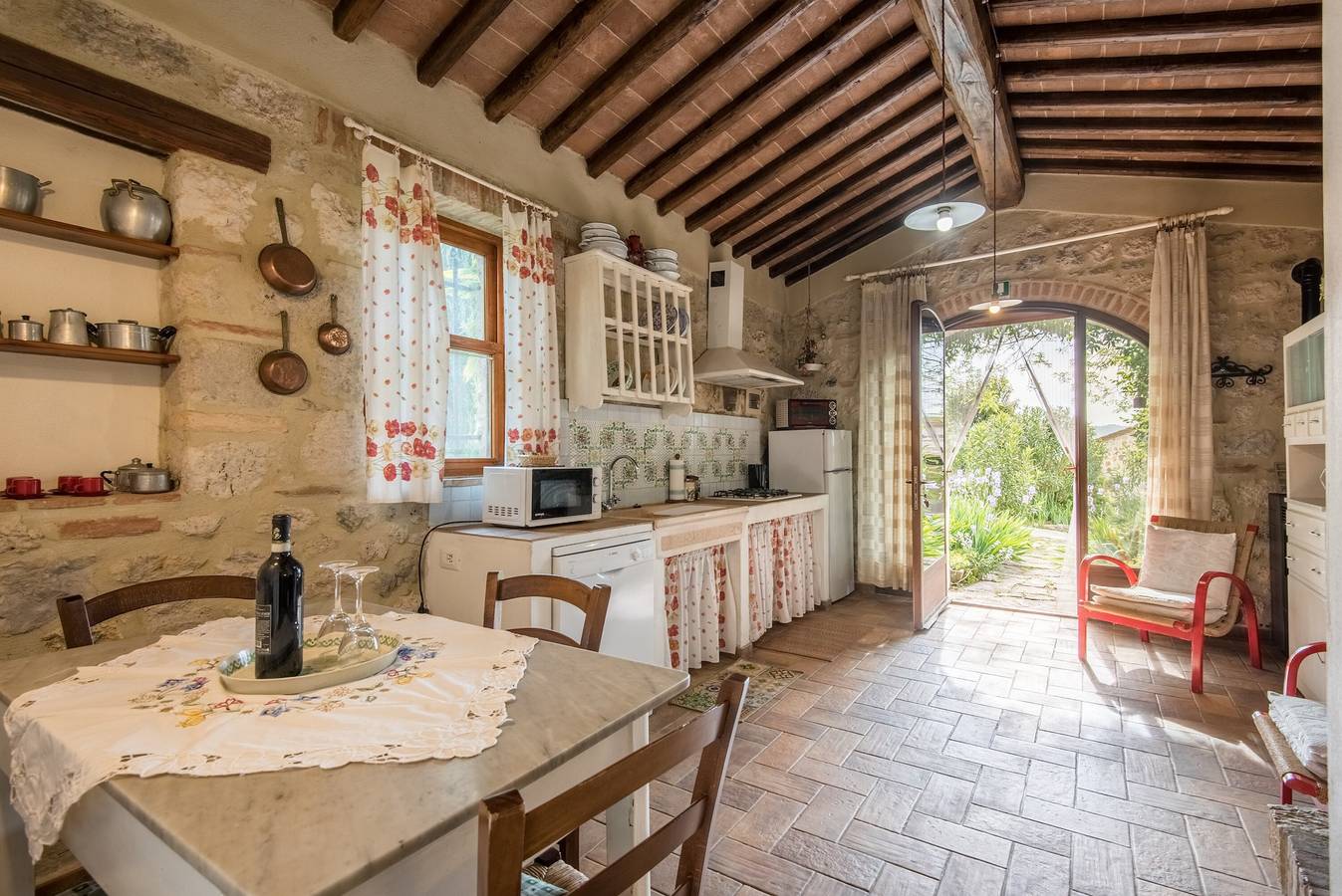 Appartamento intero, Appartamento 'Appartamento Capannina' con giardino privato, Wi-Fi e aria condizionata in Lano, Siena e dintorni