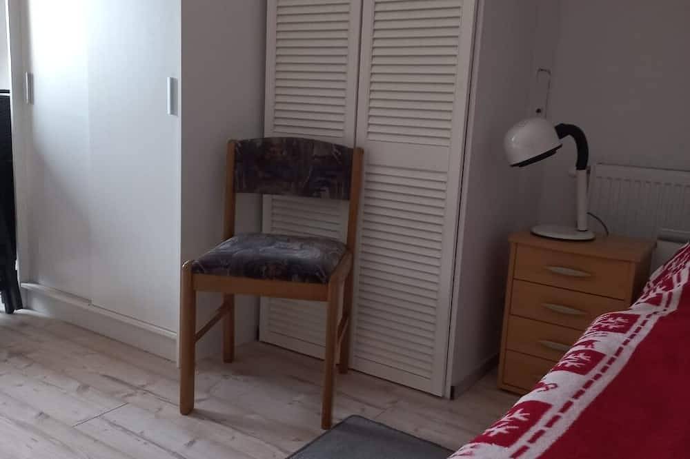 Ganze Wohnung, Ruhige Fewo. 150m zum Meer und Strand, Hund erlaubt, Parkplatz vor Haustür, Wlan in Norddeich, Norden und Umgebung