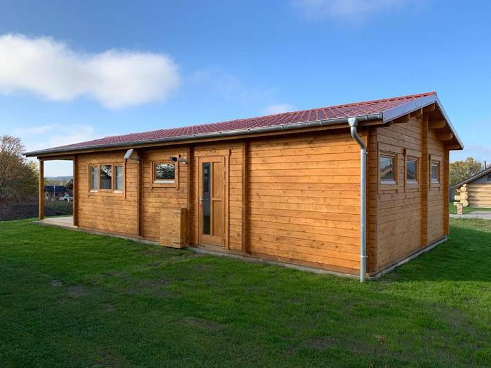 Ferienhaus für 4 Personen, mit Terrasse und Garten sowie Sauna in Groß Nemerow - 2