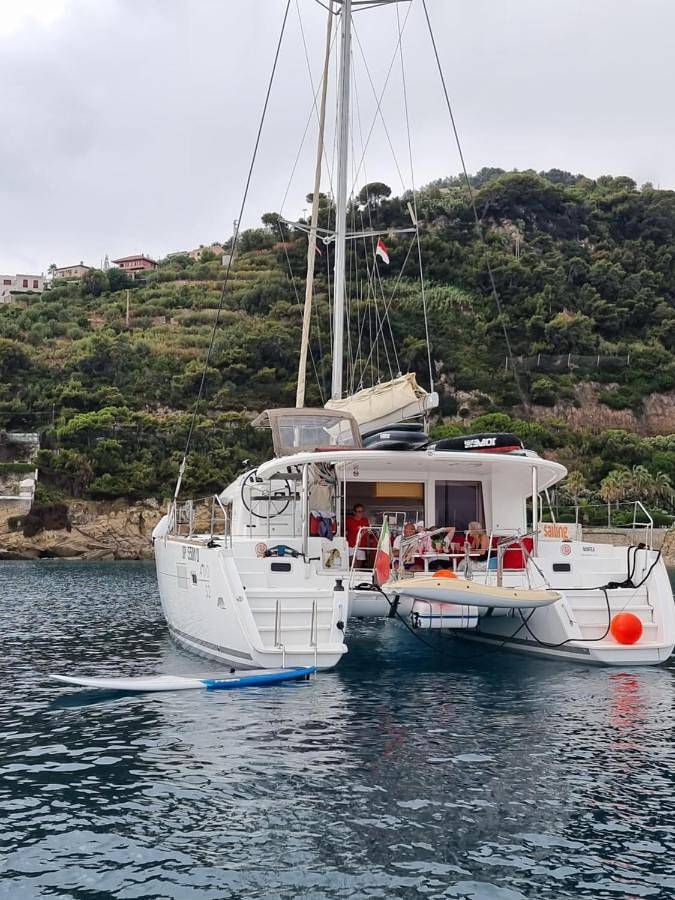 Bateau pour 8 personnes, avec vue et terrasse en Provence-Alpes-Côte d'Azur - 2
