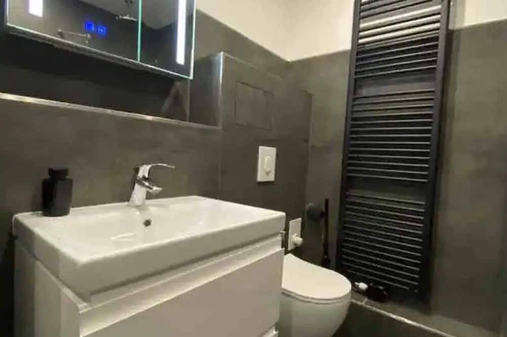 Ganze Wohnung, Appartement mit Rheinblick & Heimkino in Neuss, Rhein-Kreis Neuss