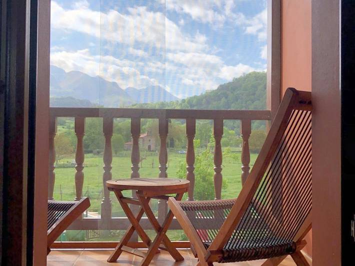 Hotel para 17 personas, con jardín además de piscina y vistas en Parres - 3