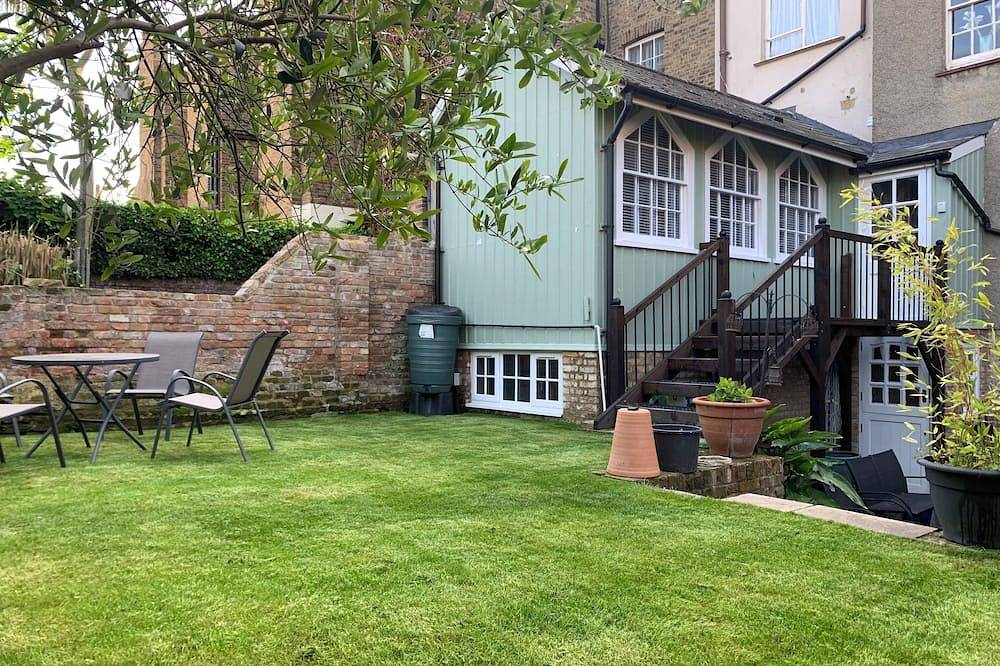 Geheel appartement, Grand Suite | Heart of Herne Bay | 300m from beach in Herne Bay, Kent