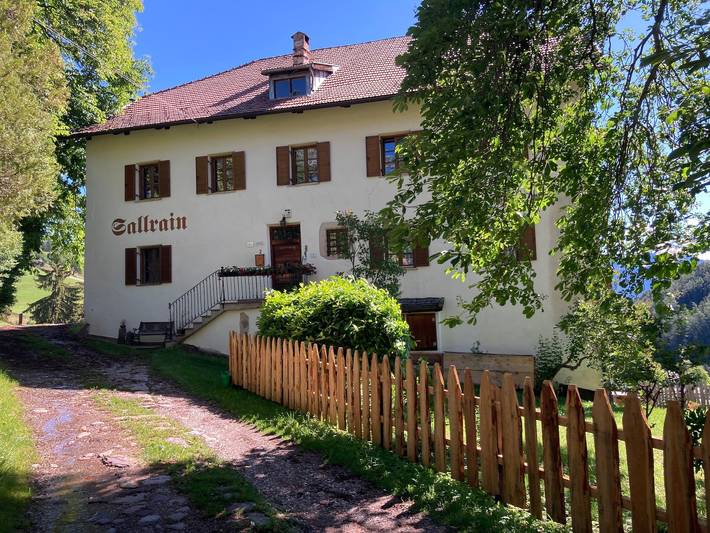 Ferienwohnung für 4 Personen, mit Balkon und Garten