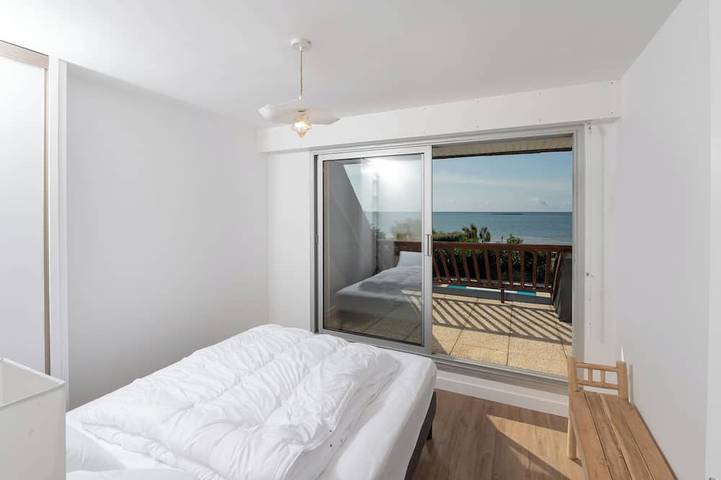 Villa rental 15 persons direct access to the beach + heated swimming pool in Sarzeau, Côte des Mégalithes