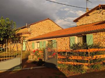 Gîte pour 4 personnes, avec jardin, animaux acceptés dans la Loire