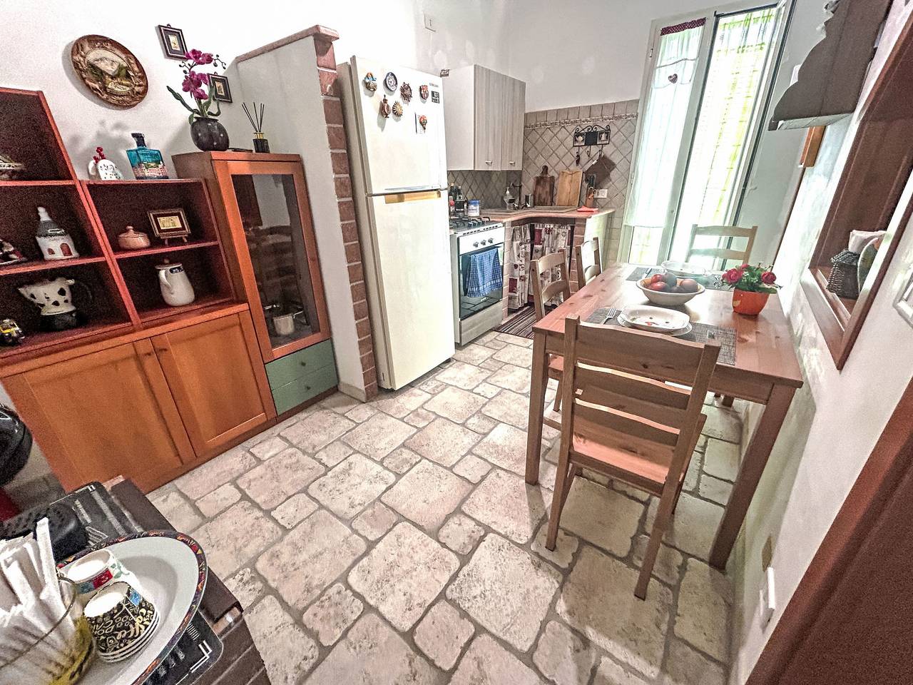 Romamia in Mola di Bari, Bari Provinz