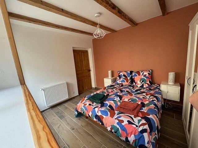 Appartement entier, Three-Bedroom Apartment in Cluny, Région de Mâcon