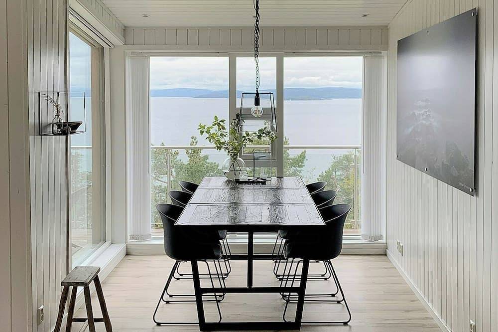 Hütte mit Blick auf den Oslofjord auf Jeløya in Moss